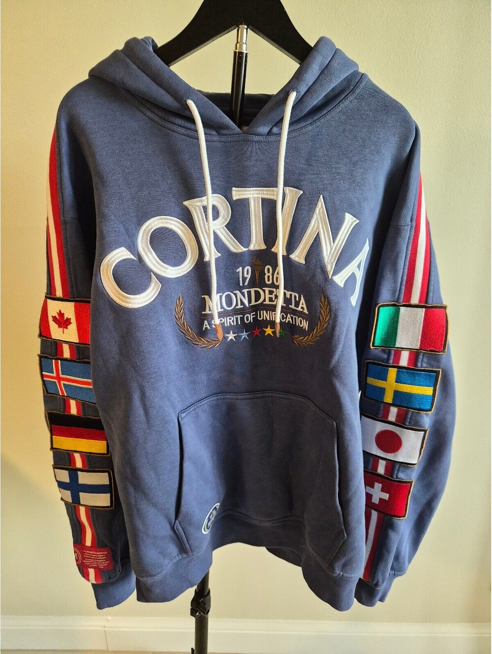 Mondetta Cortina Hoodie with International Flags and Graphic Patch 0092